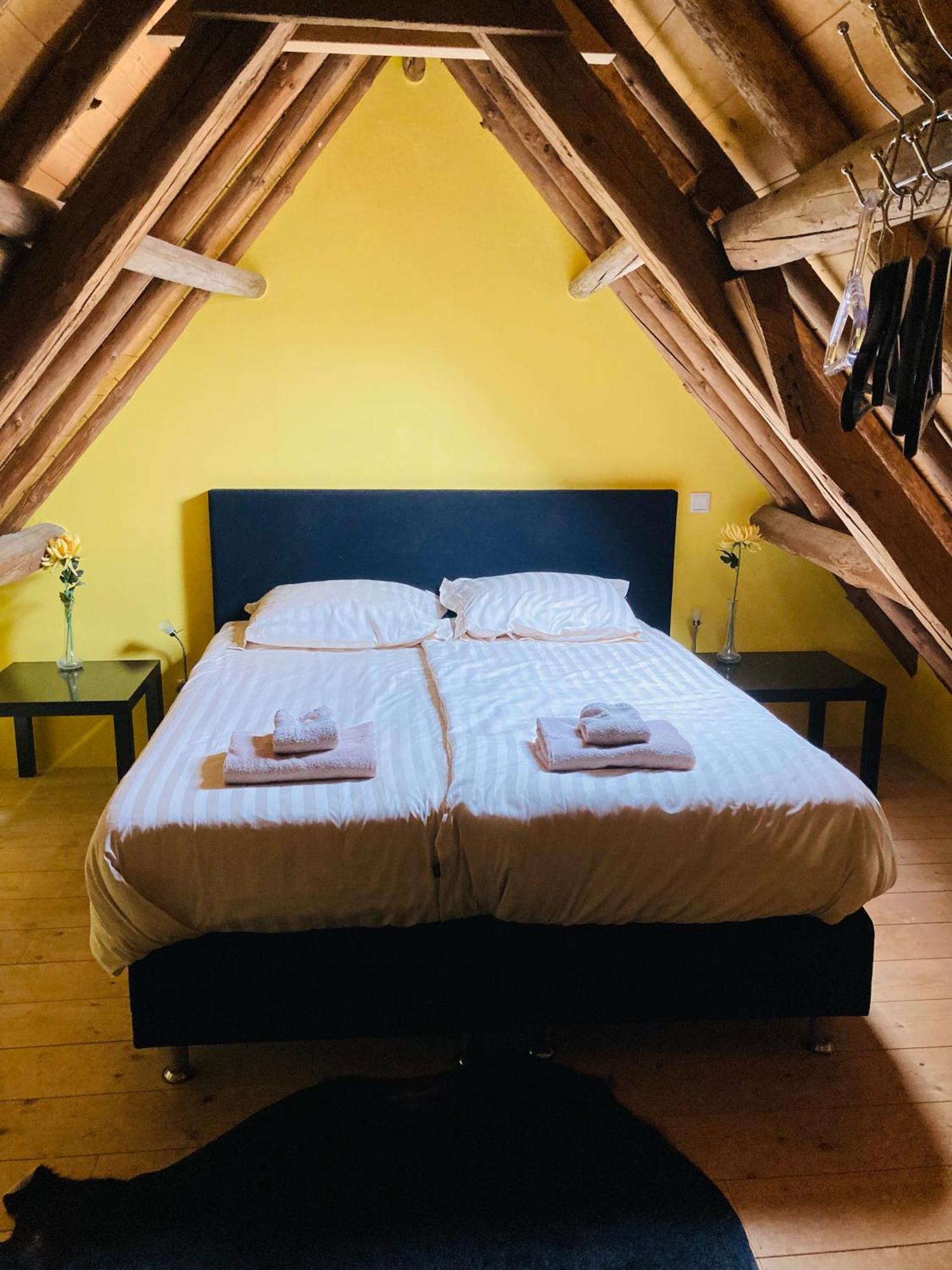 B&B With Or Without De Schuur Zierikzee Bagian luar foto